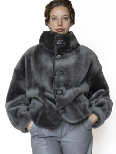 Just things we like Winterjacke 'KIKU Reversible Shearling Jacket' in S in grau, Produktansicht