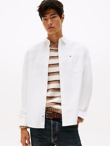 Tommy Jeans Regular Fit Hemd in Weiß: Vorderseite