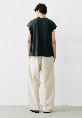 Largi Pantaloni de la Pull&Bear pe bej