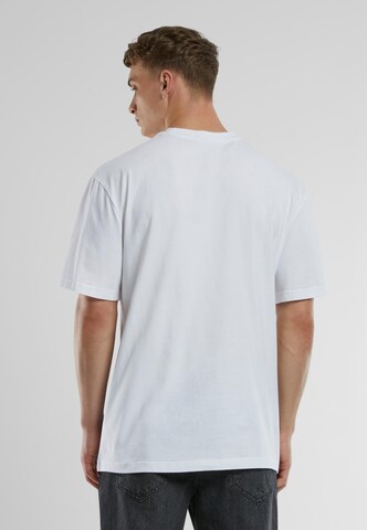 T-Shirt Urban Classics en blanc