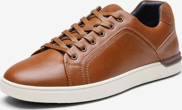 Bruno Marc Sneakers in Brown: front