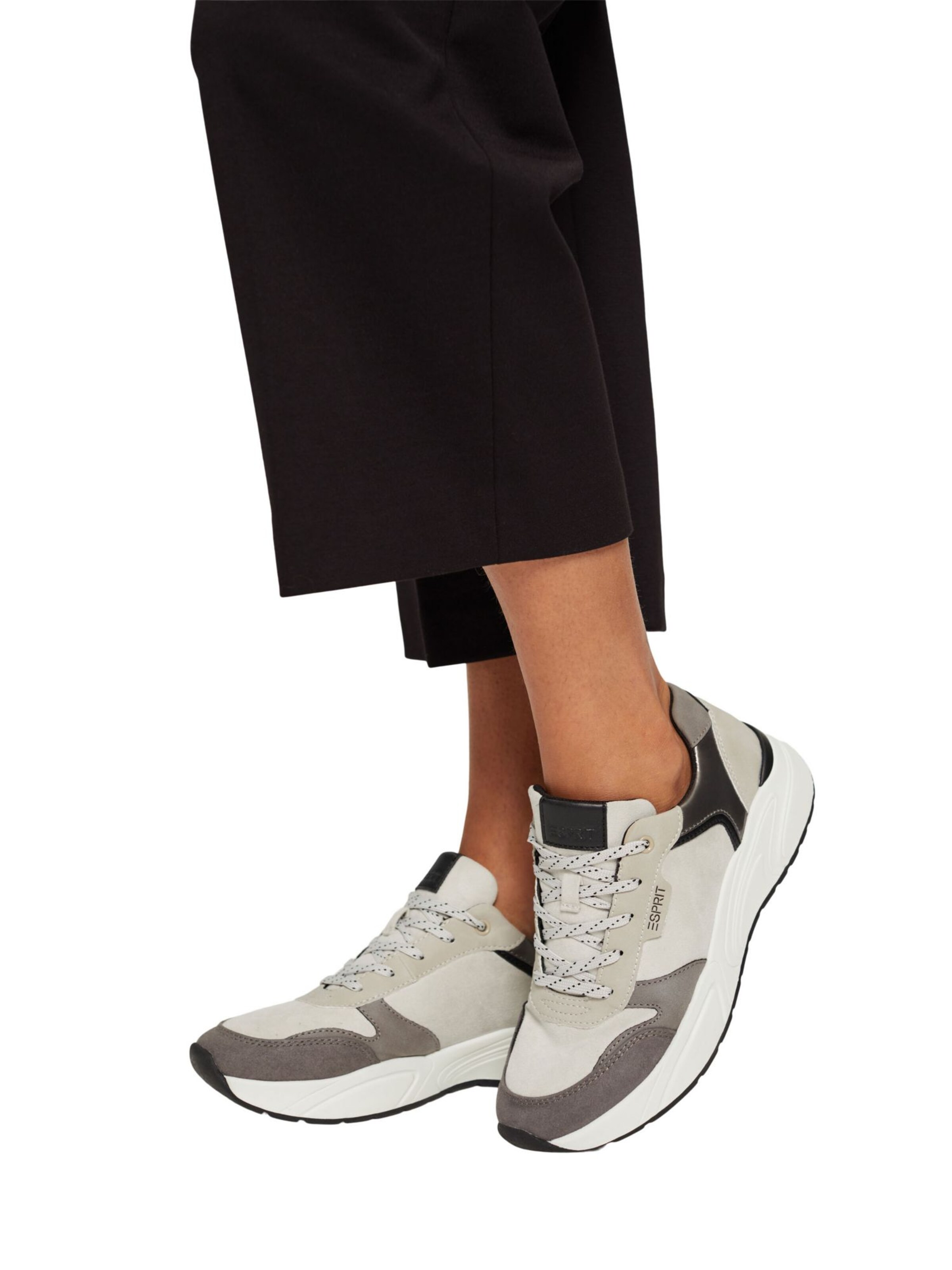 ESPRIT Sneakers laag in Grijs | ABOUT YOU