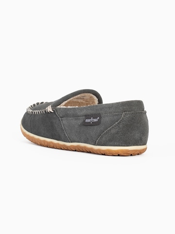 Minnetonka - Mocassins 'Tilden' em cinzento