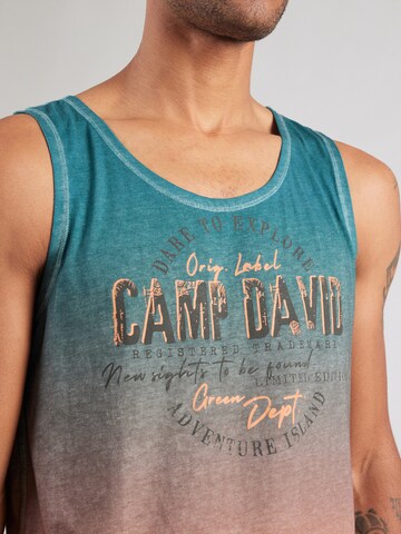 CAMP DAVID Футболка в Зеленый