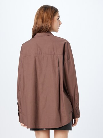 Monki Blouse in Brown