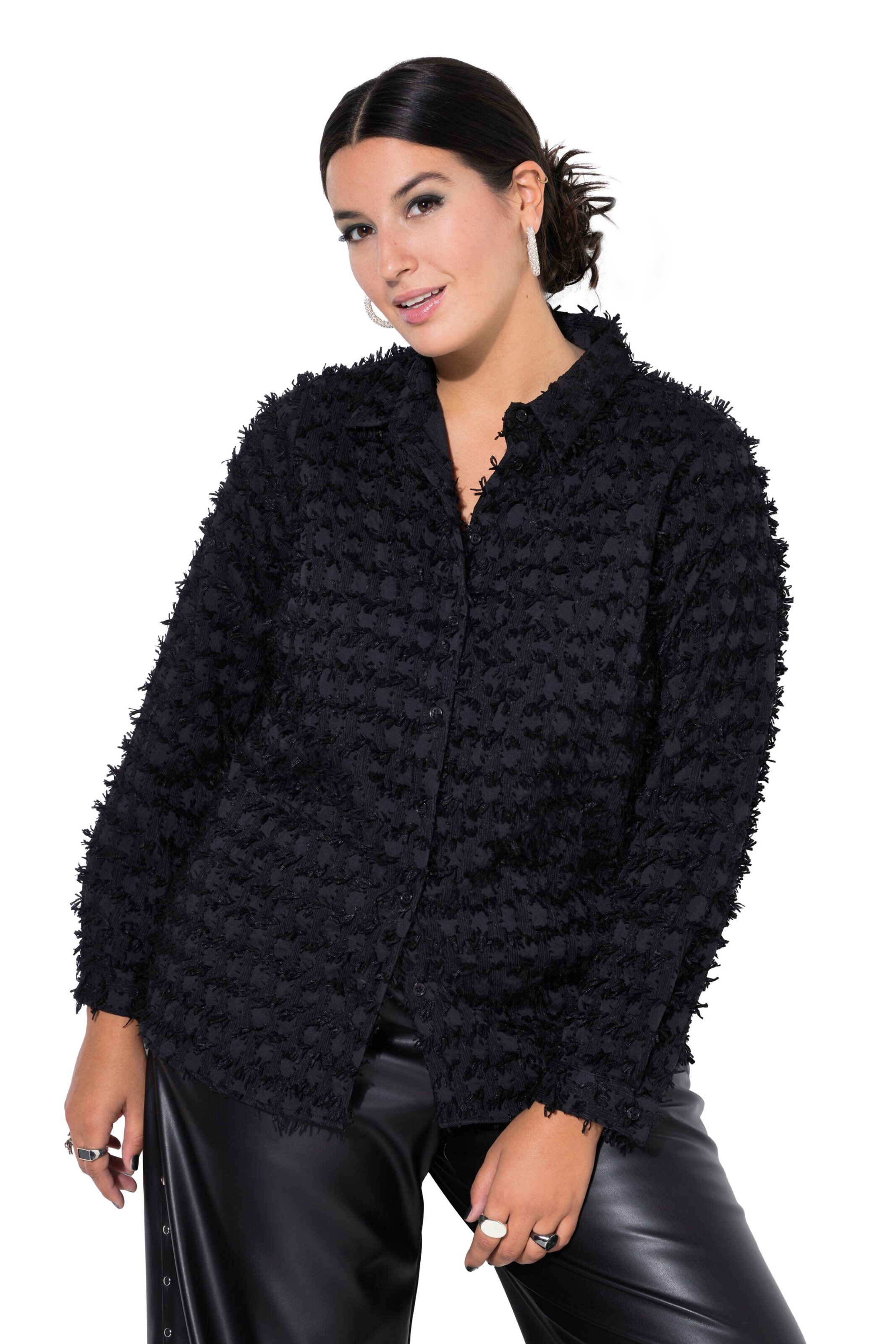 Studio Untold Blouse in Black: front