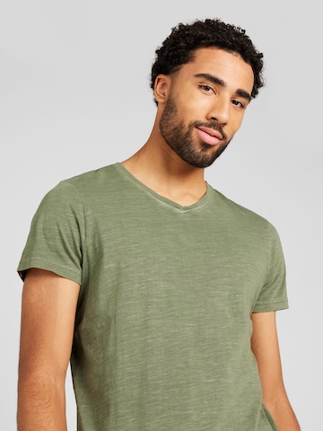CAMP DAVID Bluser & t-shirts i grøn
