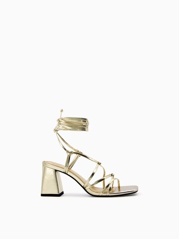 Bershka Sandal in Gold