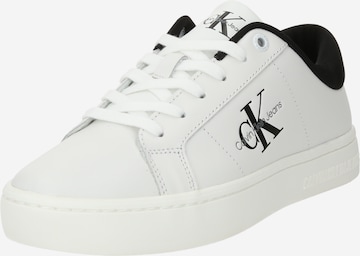 Baskets basses 'Classic' Calvin Klein Jeans en blanc : devant