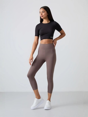 Leggings 'Gamaschen' di Tommy Life in marrone: frontale