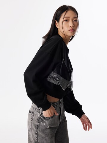 Twist Sweatshirt in Zwart