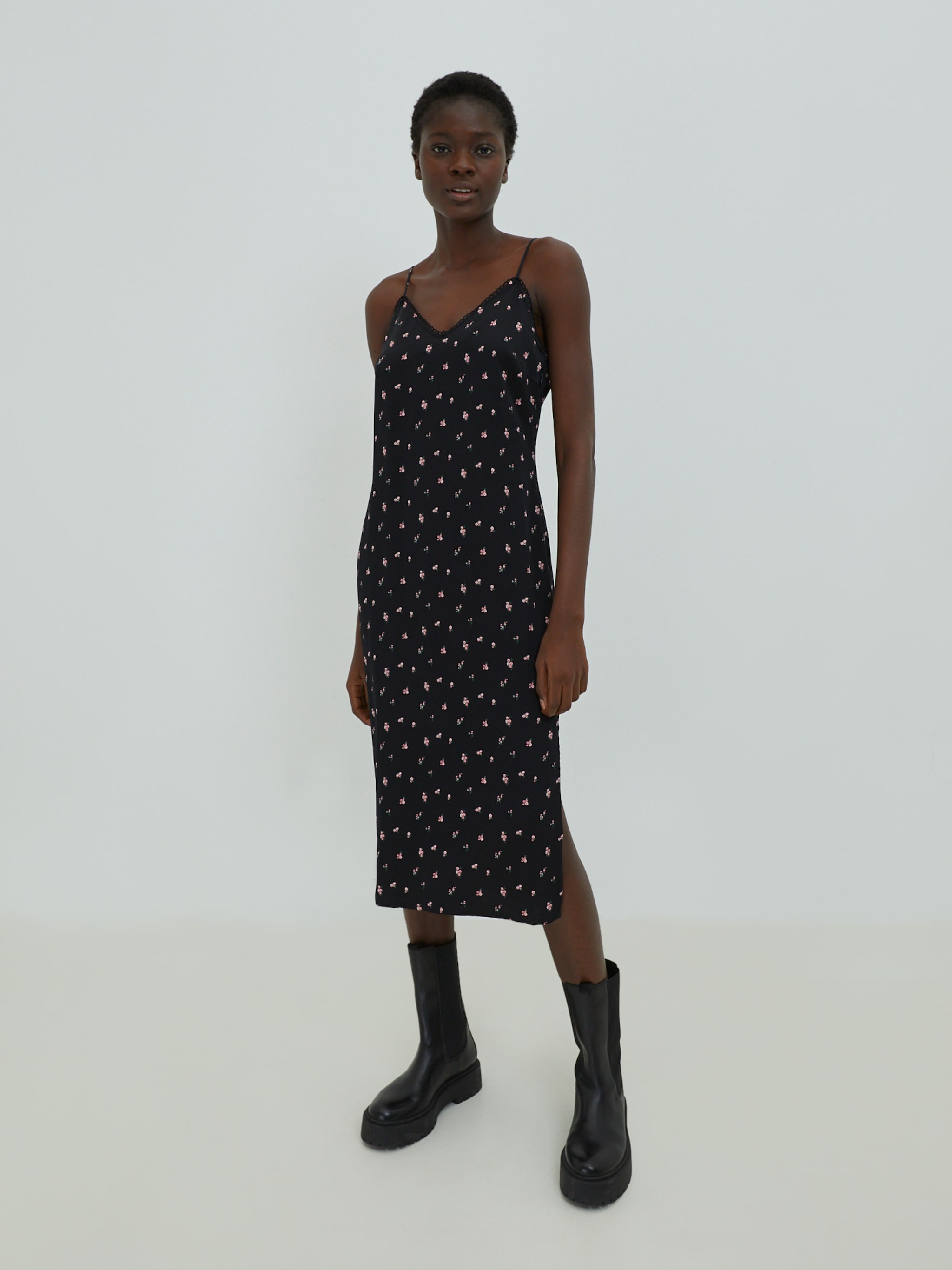 EDITED Produits Robe 'Salma' noir