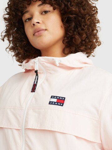 Tommy Jeans Curve Jacke  'Chicago' in Pink
