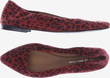 COX Flats & Loafers in 38 in Red: front