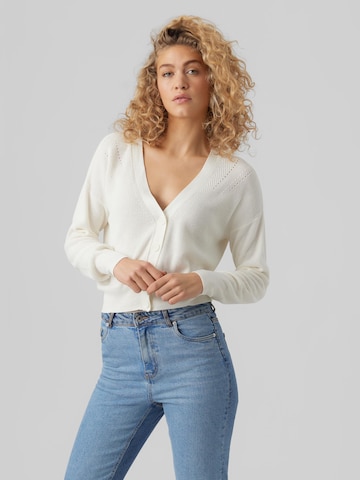 Cardigan 'New Lexsun' VERO MODA en blanc : devant