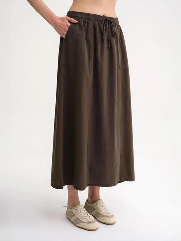 Gonna di MixRay in marrone