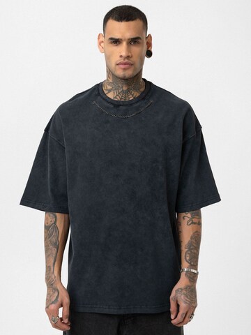 Dandalo Shirt in Black: front