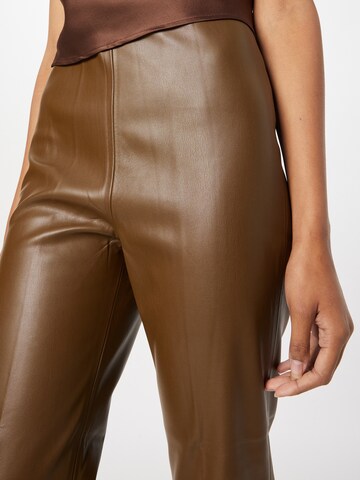 SOAKED IN LUXURY Flared Pants 'Kaylee' in Brown