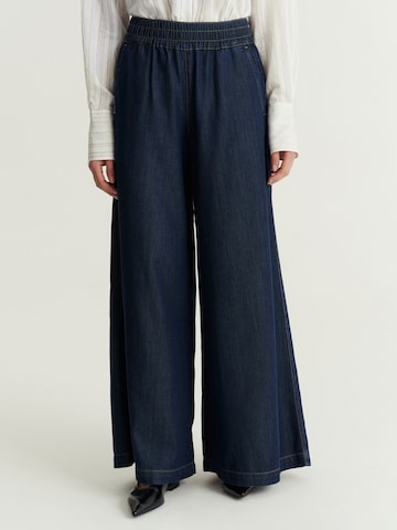 TATUUM Loosefit Damenhose TIROKI in Blau: Vorderseite