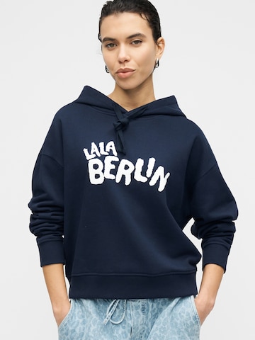 Lala Berlin Tréning póló 'Hedy' - kék