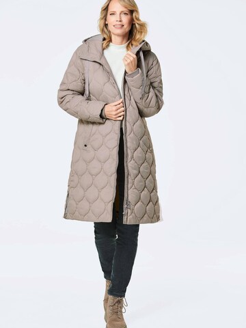 Goldner Übergangsmantel in Beige