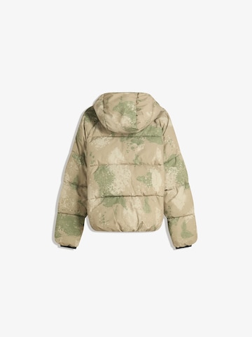 Giacca di mezza stagione di Bershka in verde