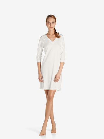 Chemise de nuit ' Pure Essence 90cm ' Hanro en blanc : devant