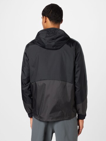 UNDER ARMOUR Sportjacke in Schwarz