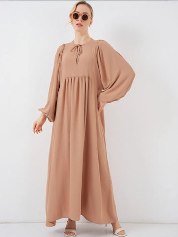 Abito di Bigdart in beige: frontale
