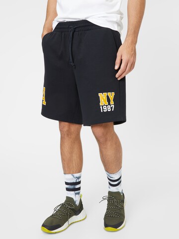 AÉROPOSTALE Regular Shorts in Schwarz: predná strana