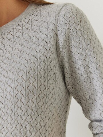 Cardigan Bianco Lucci en gris