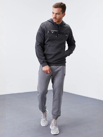Sweat-shirt 'Sweatshirts' Tommy Life en gris