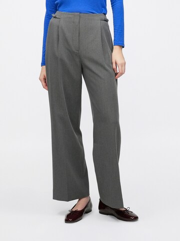 Wide leg Pantaloni con pieghe 'SLOANE' di Abercrombie & Fitch in grigio: frontale
