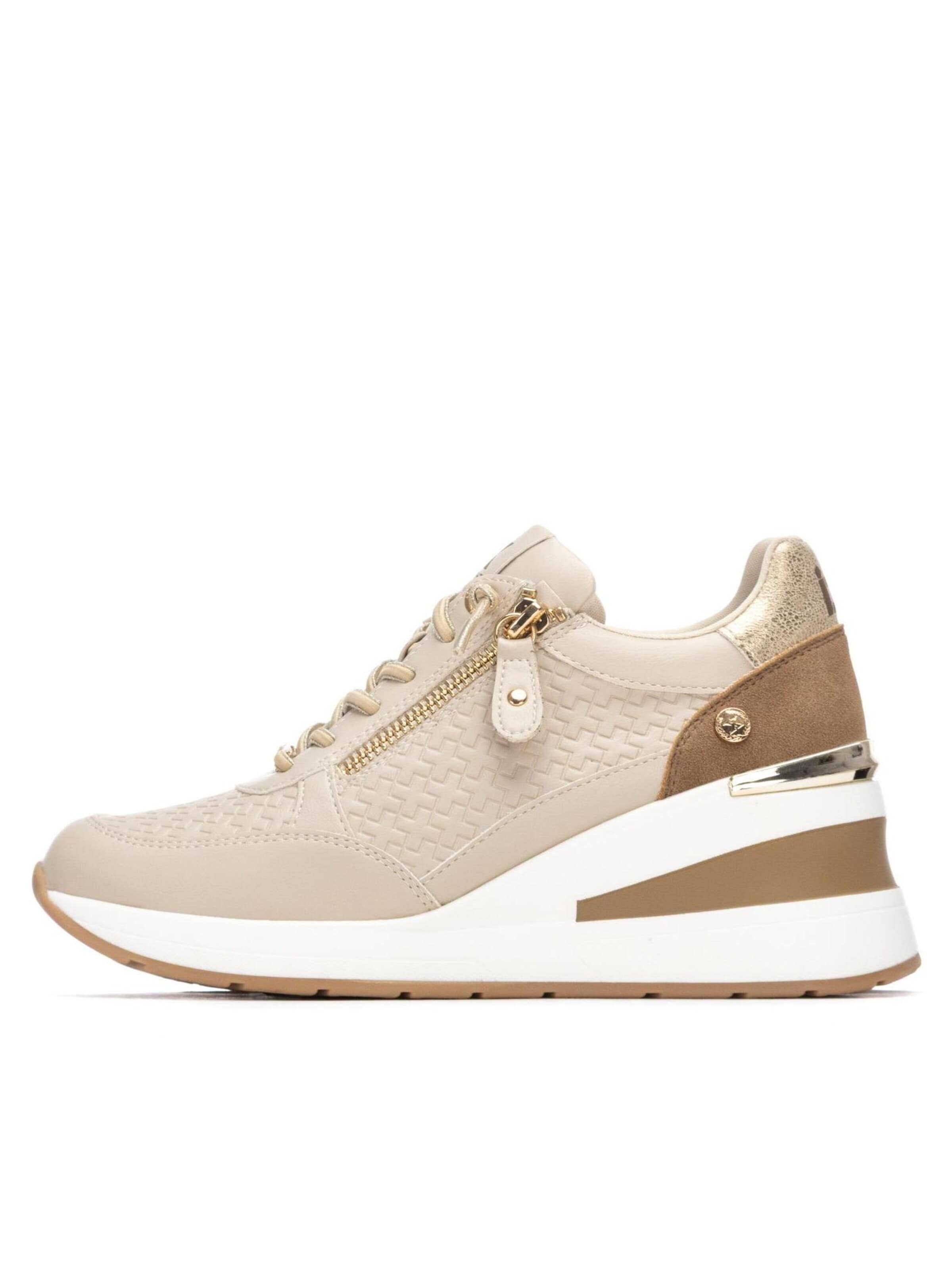 Xti Sandals in Beige: front