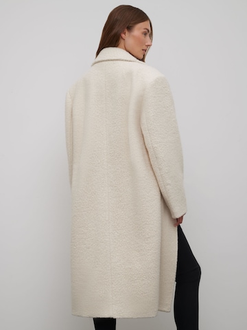 RÆRE by Lorena Rae Ανοιξιάτικο και φθινοπωρινό παλτό 'Emelie' σε λευκό