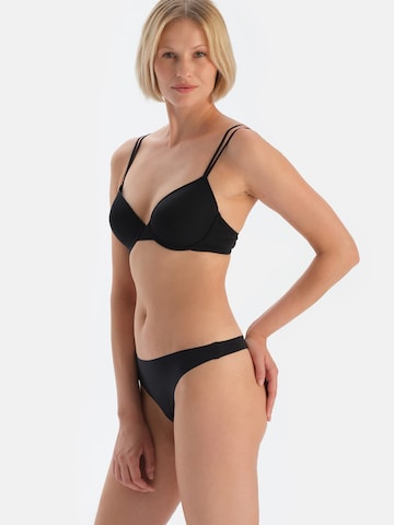 Dagi - Tanga em preto