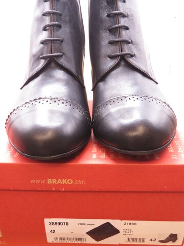 BRAKO Ankle Boots 'Mago'‌‌‌‌ in Schwarz