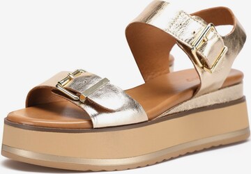 INUOVO Sandals in Gold: front