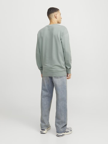 JACK & JONES Sweatshirt 'JJHudson' in Groen