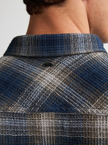 Petrol Industries Средняя посадка Рубашка в Синий