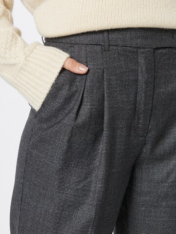 regular Pantaloni con pieghe 'Oxford' di Designers Remix in grigio