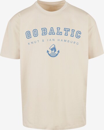 T-Shirt 'Go Baltic Ostsee Knut & Jan Hamburg' F4NT4STIC en beige : devant