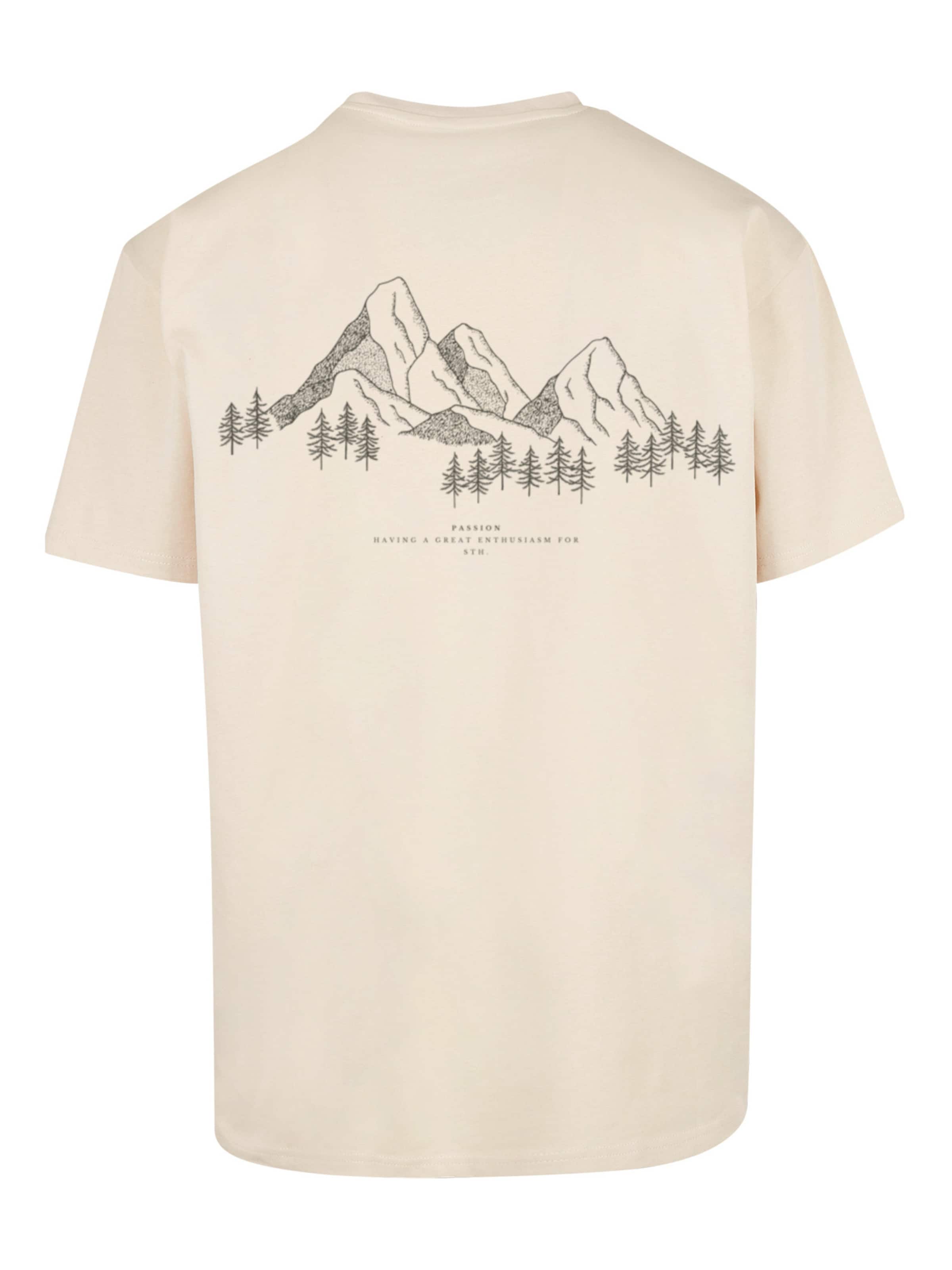 T-Shirt 'Mountain Berge Urlaub Winter Schnee Ski' F4NT4STIC en beige