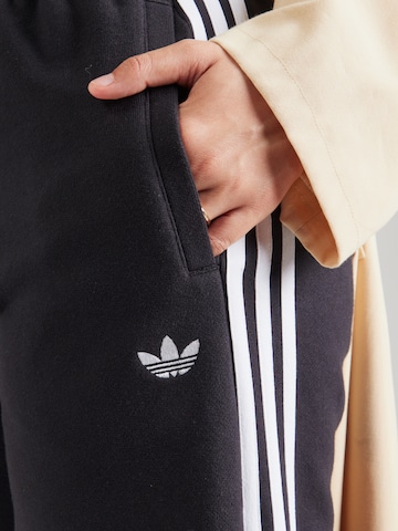 ADIDAS ORIGINALS Tapered Hose in Schwarz