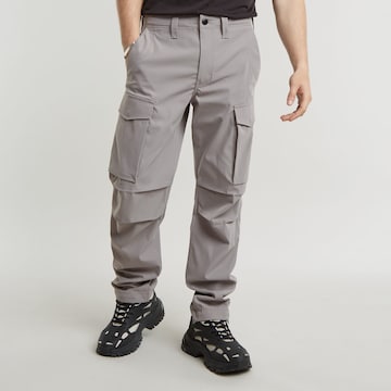 G-STAR Regular Pants in Grey: front