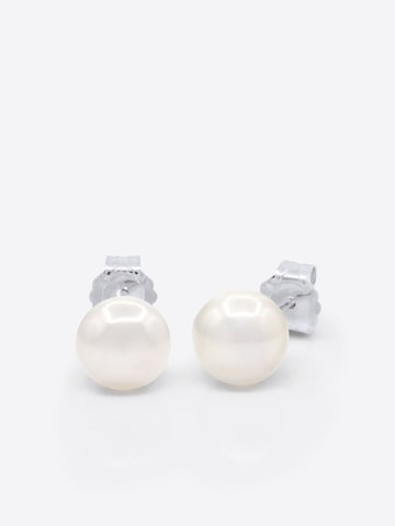 Orecchini 'PASSY' di Ateliers Saint Germain in bianco: frontale