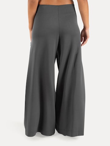 Smilodox Wide leg Broek 'Vanea' in Grijs