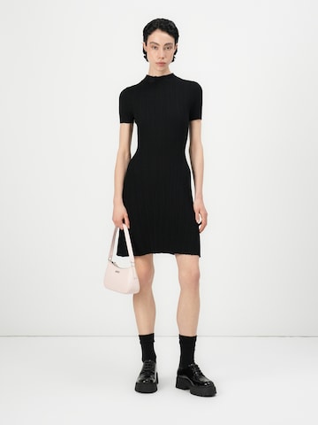 HUGO - Vestido de punto 'Sareplyk' en negro