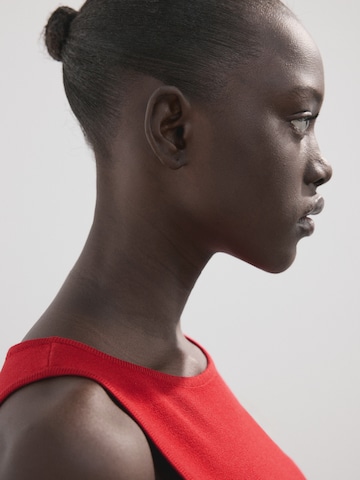 MANGO Pletené šaty 'BETTU' - Červená