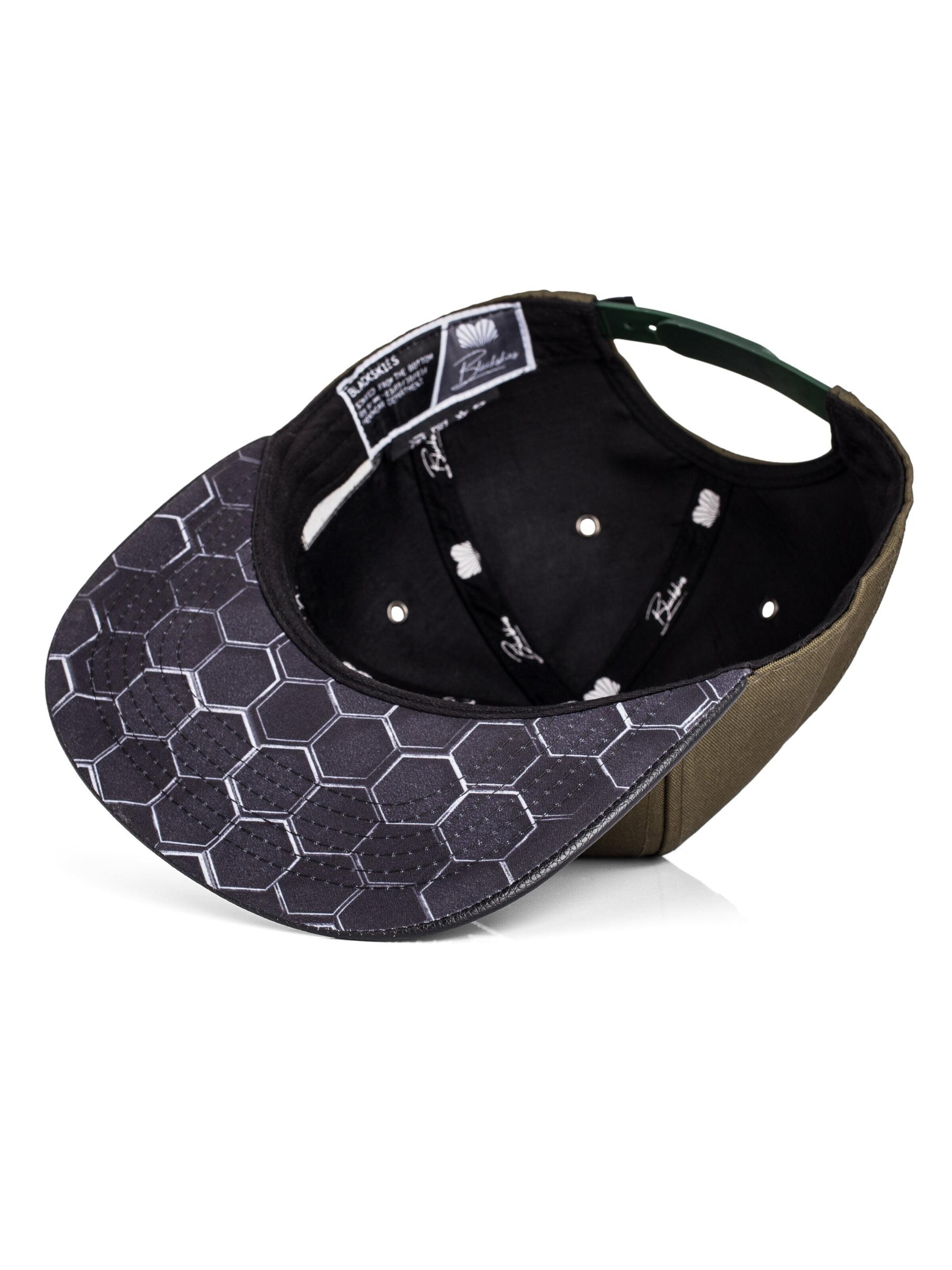 Blackskies Cap 'Savage Shield' in Green
